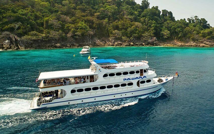 Liveaboard in the Similan Islands