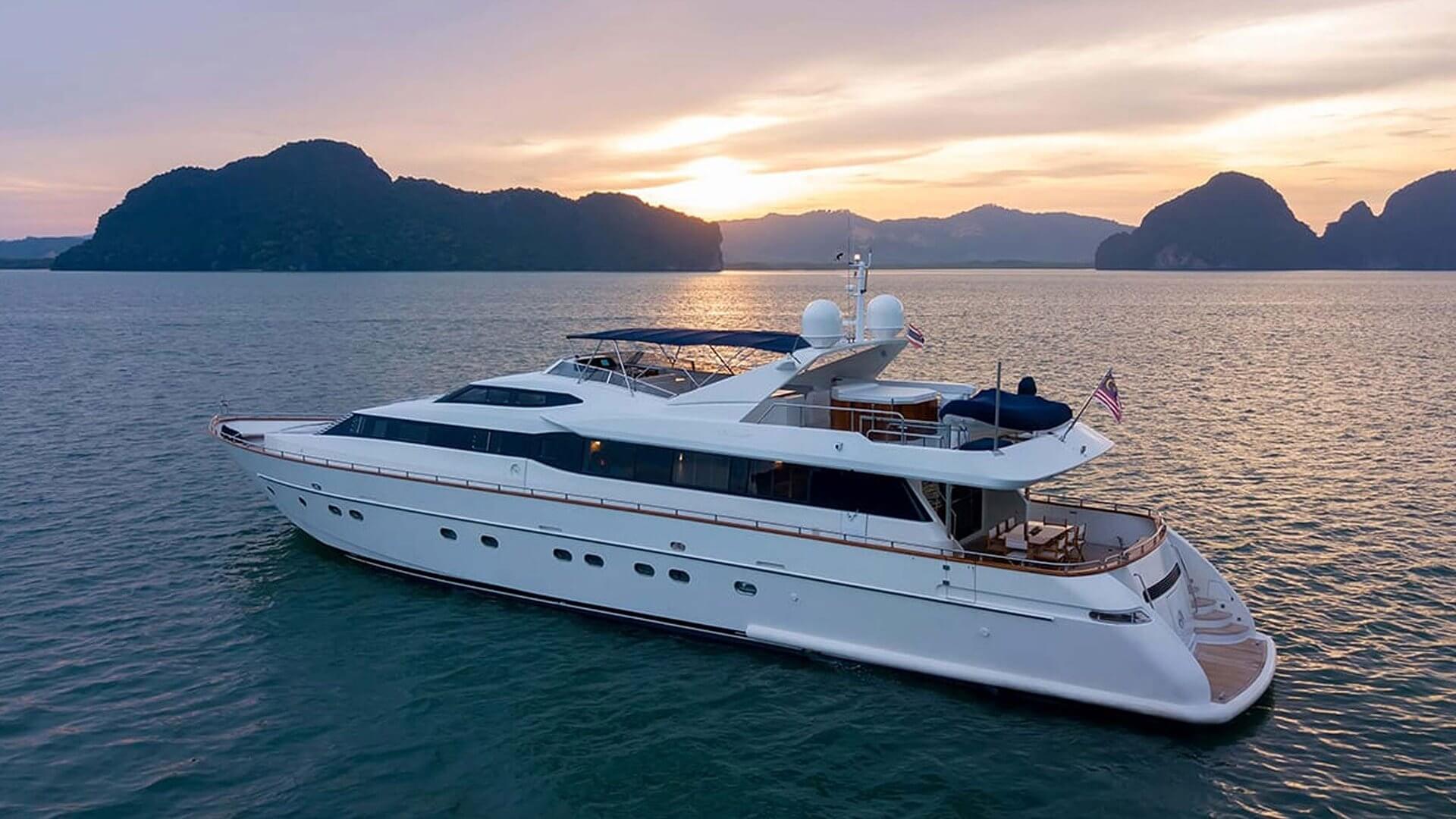 Falcon – Luxury Yacht Charter Phuket