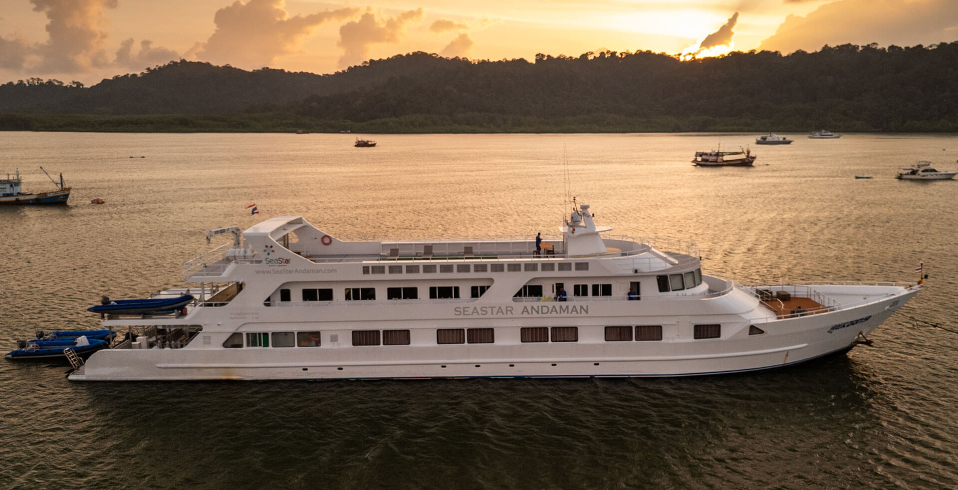 MV Koon9 I Similan Islands – Richelieu Rock I 1 Day – 7 Days