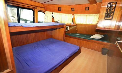 Andaman Tritan - Master Cabin (Main Deck)