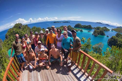 Blue Manta - Explore Raja Ampat