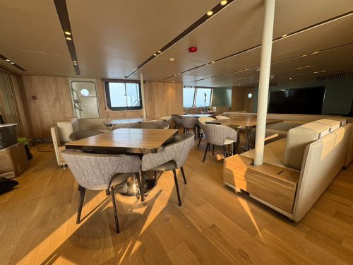 Dive Race Lounge