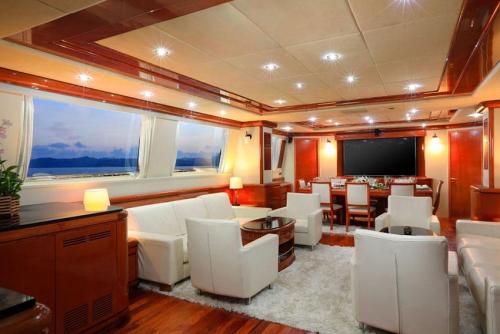 Falcon Super Yacht Charter Phuket Aircon Salon