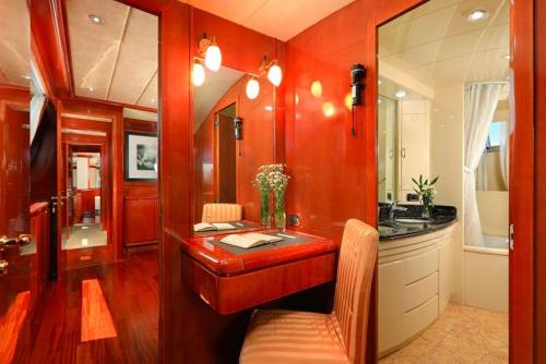 Falcon Superyacht Charter Phuket Dressing Table