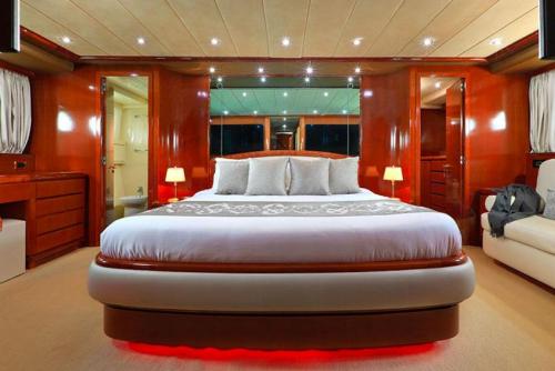 Falcon Superyacht Charter Phuket Master Suite