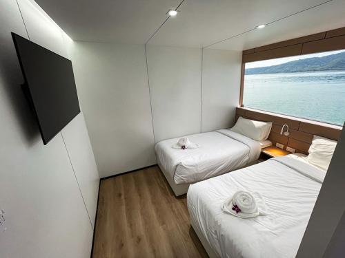 Mandarin Queen Liveaboard - Twin Cabin Main Deck