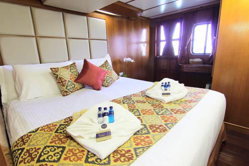 Mermaid 1 - Deluxe Double Cabin