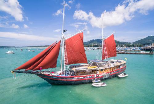 The Phinisi - Similan Liveaboard