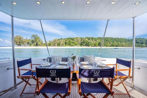 Princess Oceana Yacht Phuket Dining Aft Deck