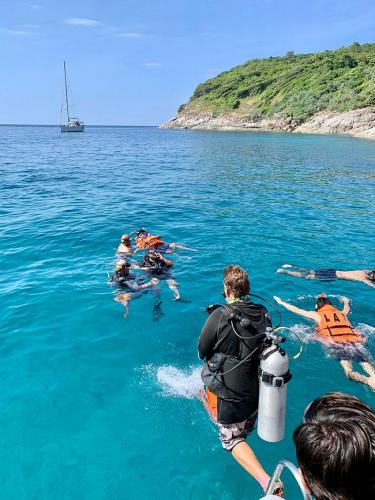 Giant Stride Entry from Phuket Dive Boat