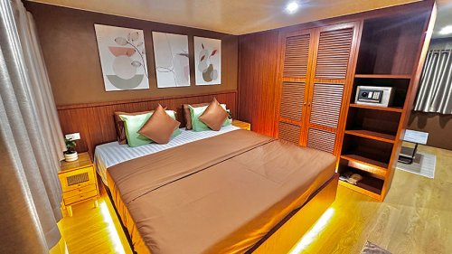 Raga - Master Suite Cabin Upper Deck