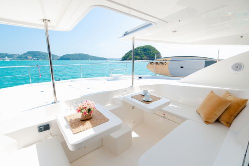 Sail La Vie - Front Deck Seating