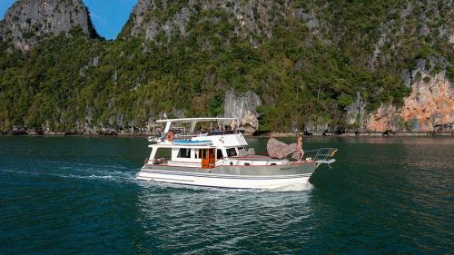 Sambuca Phang Nga Boat Charter