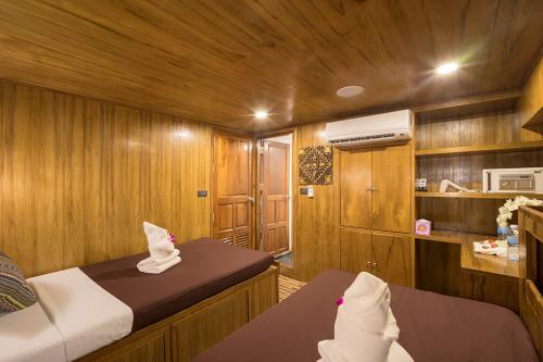 Standard Twin Bed Cabin - Lower Deck