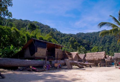 Similan Explorer - Visiting Surin Islands