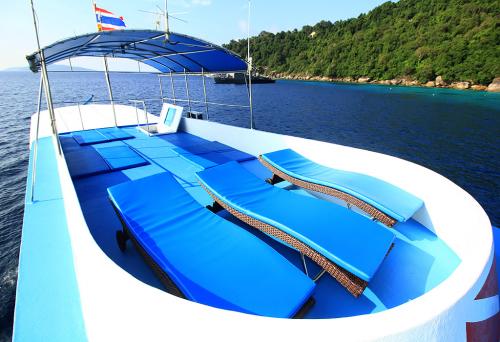 Similan Explorer - Sun Deck