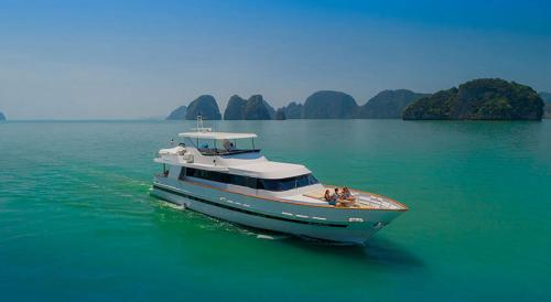 Ajao Luxury Boat Charter Thailand